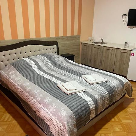 Bed&Breakfast Intermezzo Caffe Kikinda Luaran gambar