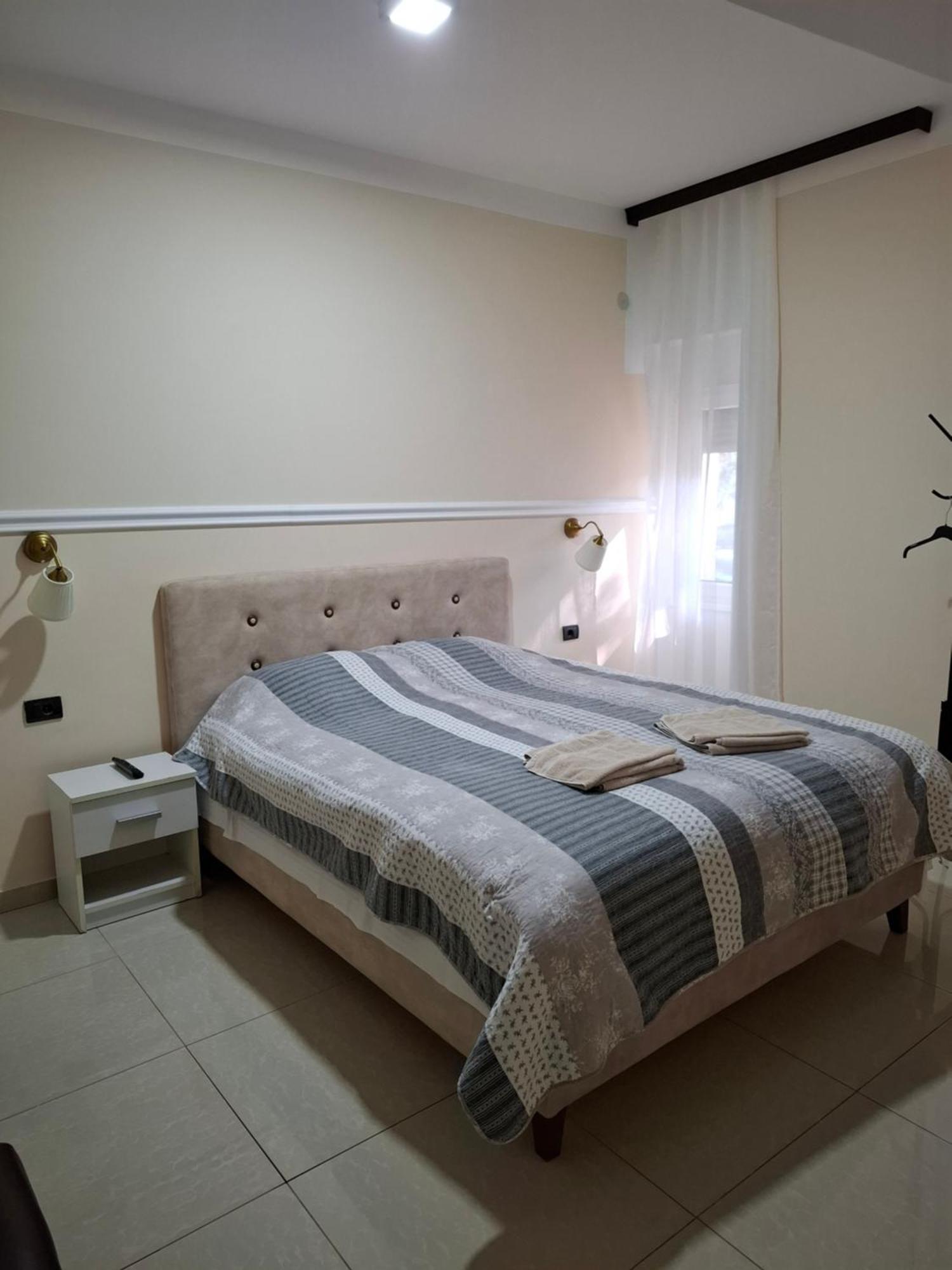 Bed&Breakfast Intermezzo Caffe Kikinda Luaran gambar