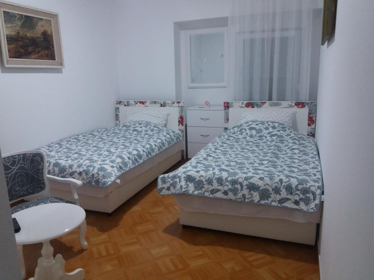 Bed&Breakfast Intermezzo Caffe Kikinda Luaran gambar